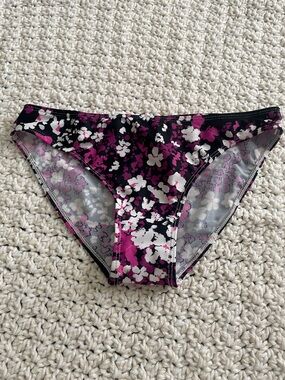 Floral Print Bikini Bottoms in Black, Magenta & White